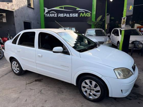 CHEVROLET CORSA 1.4 MPFI PREMIUM SEDAN 8V FLEX 4P MANUAL CHEVROLET CORSA 1.4 MPFI PREMIUM SEDAN 8V FLEX 4P MANUAL